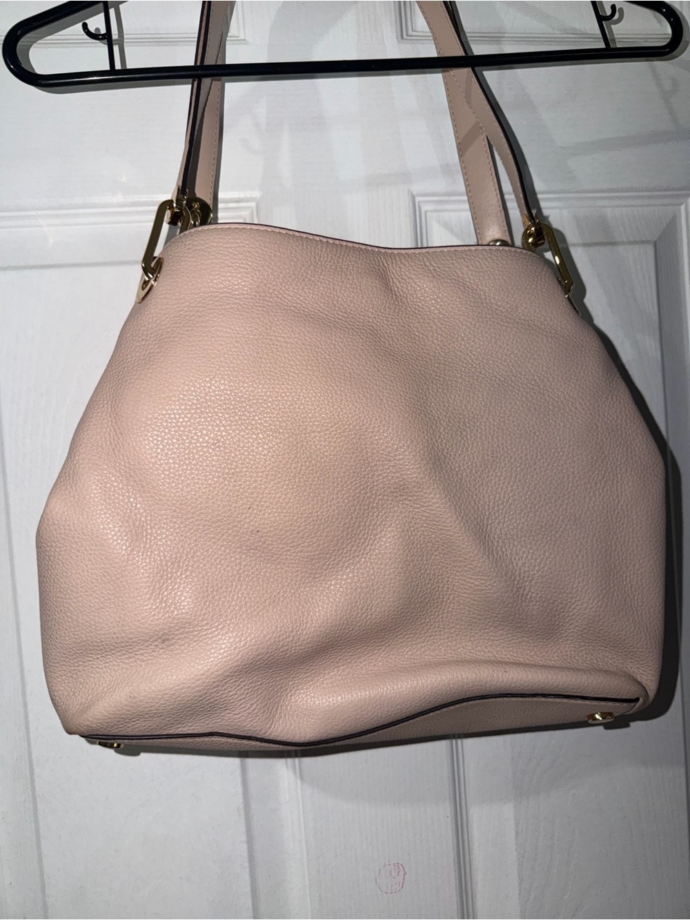 Michael Kors Pale Blush Leather Shoulder Tote with Gold Hardware - Picture 5 of 12